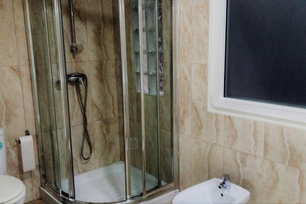 Modern Flat At Garbinet With Wifi Apartament *